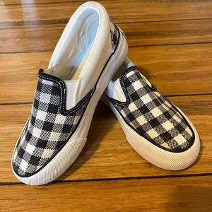 Slip on sneakers